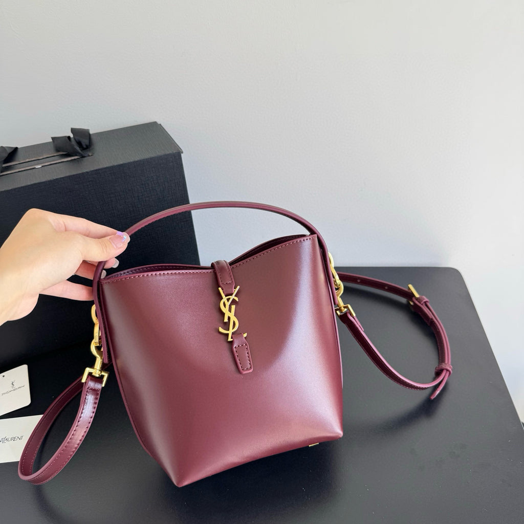 Saint Laurent Le 5 à 7 Bag – Luxury Leather Shoulder Bag