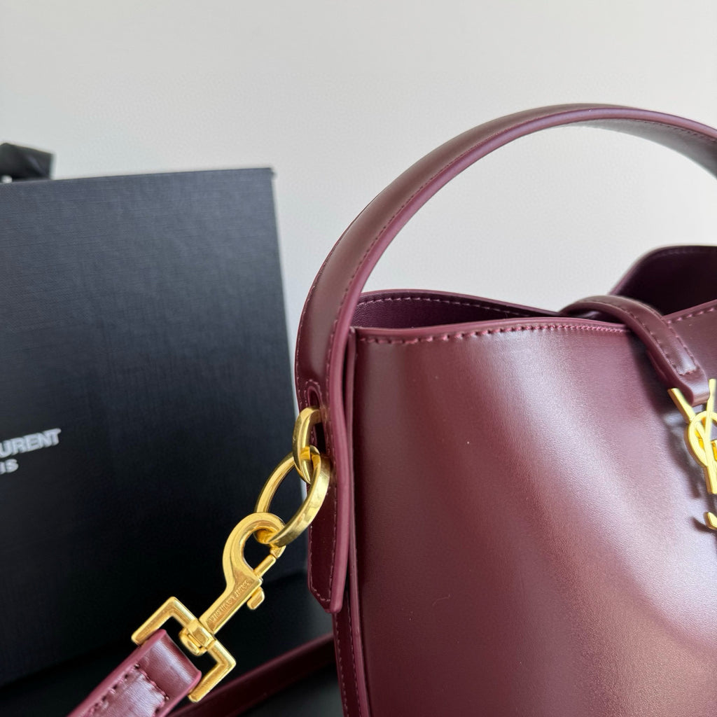 Saint Laurent Le 5 à 7 Bag – Luxury Leather Shoulder Bag
